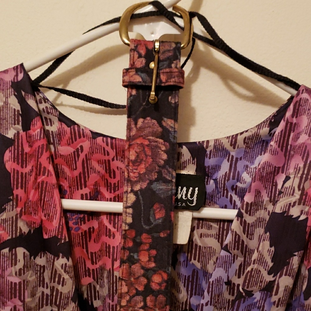 Dress - Picture 4 of 4